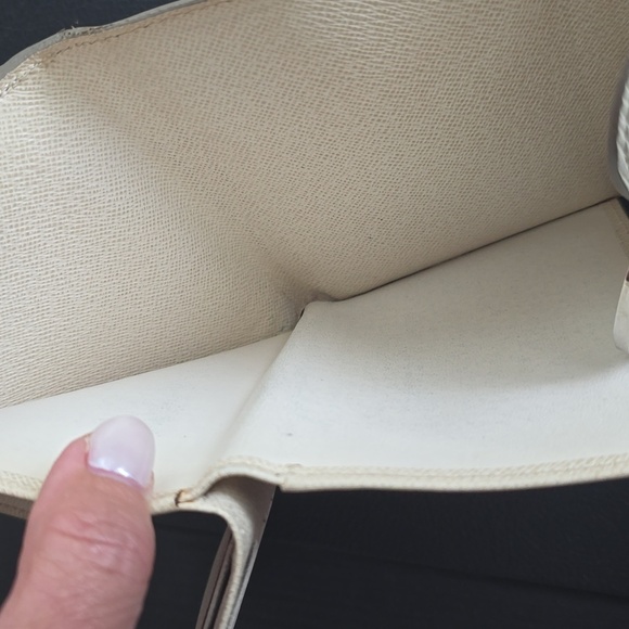 Louis Vuitton Epi Joey Wallet - Picture 10 of 15